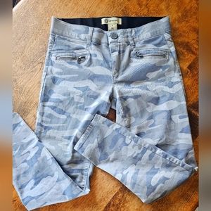 New! NWOT Democracy Skinny Ankle Sz8